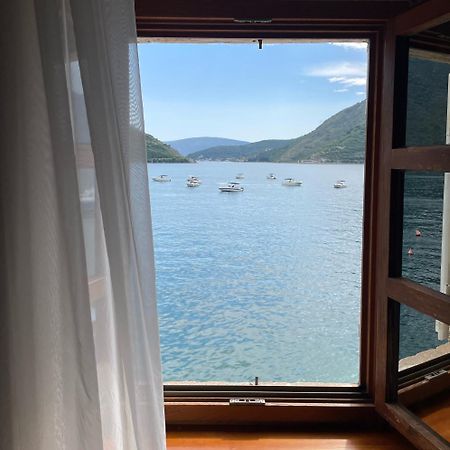 Lady Of The Rocks Apartments Perast Bagian luar foto