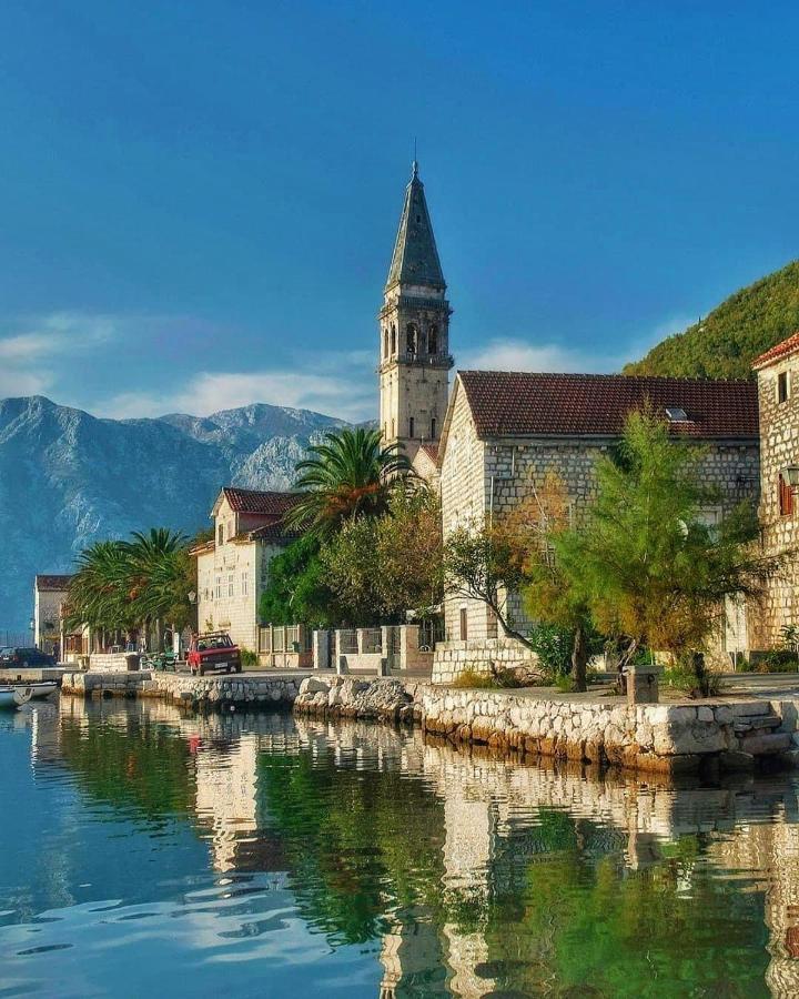 Lady Of The Rocks Apartments Perast Bagian luar foto