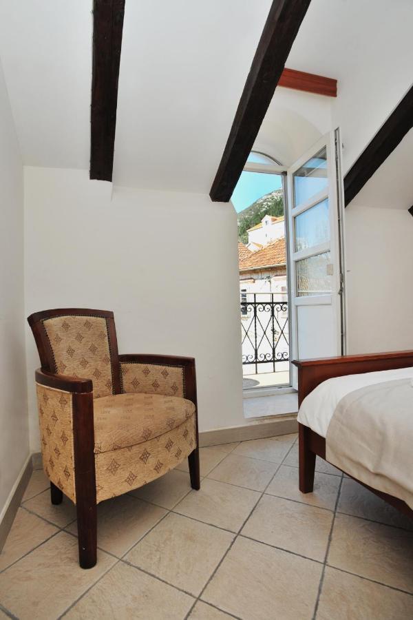 Lady Of The Rocks Apartments Perast Bagian luar foto